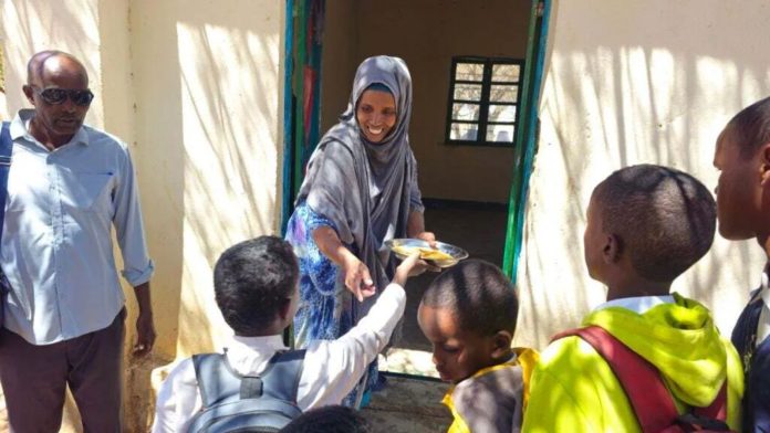 In Somaliland, a Bowl of Food Opens School Doors for Girls